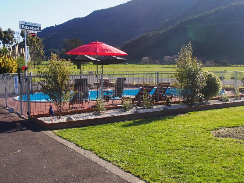 Linkwater Motel And Backpackers المظهر الخارجي الصورة